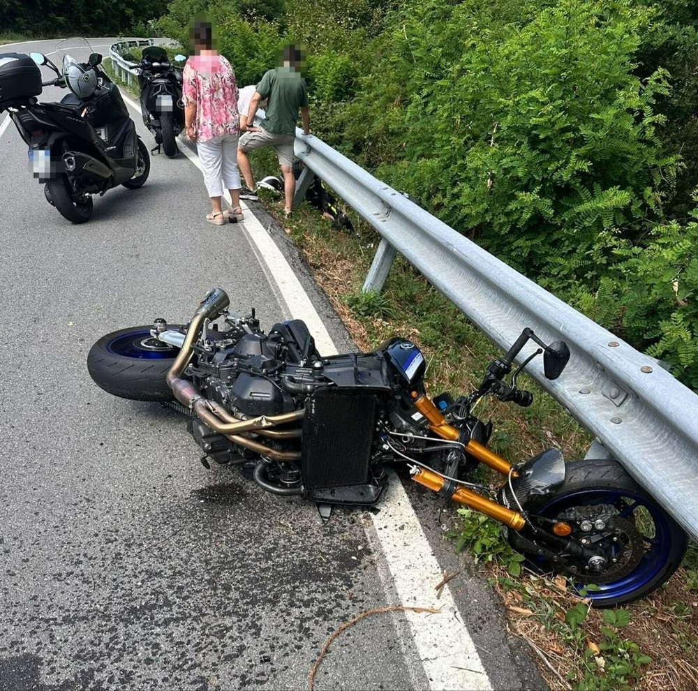 Motociclista cade lungo la strada della Serra, interviene il 118 Motociclista cade lungo la strada della Serra, interviene il 118