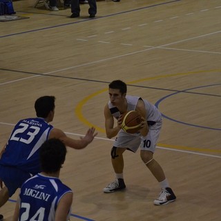 Basket - Cestistica batte Torino e vede il quinto posto