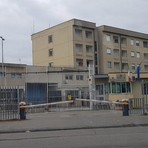 Biella, aggressione in carcere: due agenti feriti