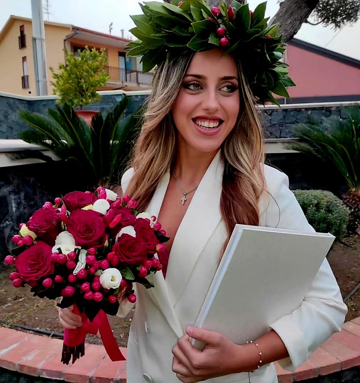 Giuliana Cinnirella tedoforo d'eccezione per la Fiaccola Olimpica Special Olympics che arriva a Biella Giuliana Cinnirella tedoforo d'eccezione per la Fiaccola Olimpica Special Olympics che arriva a Biella