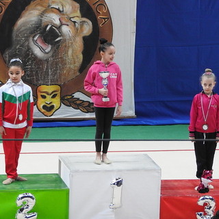 Rhythmic School: due ori e un bronzo nella prima prova regionale individuale