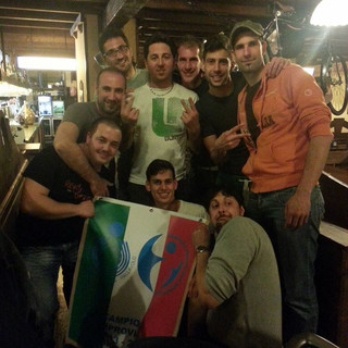 Un'azione a rete nella gara di andata tra Negro Servizi e DorCa