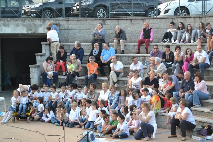 Viverone, recita in inglese per i ragazzi delle elementari FOTOGALLERY