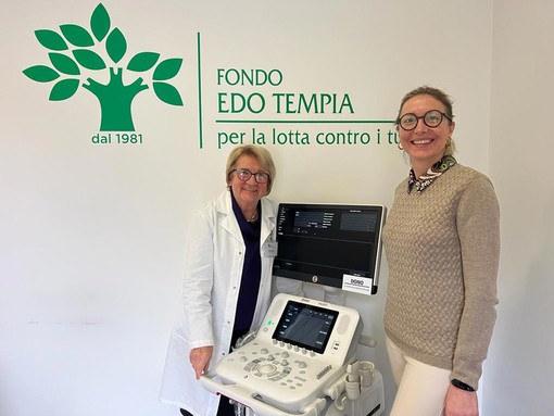 Nell'immagine la presidente della Fondazione Tempia Viola Erdini e il direttore sanitario Adriana Paduos con la nuova apparecchiatura