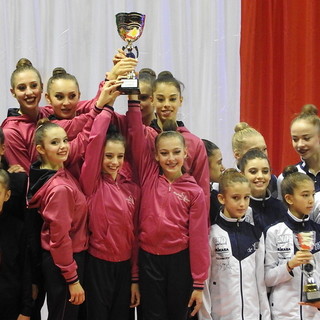 Ginnastica: Rhythmic School d'oro a Fabriano Ginnastica: Rhythmic School d'oro a Fabriano