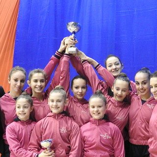 Ginnastica: Serie D d'oro e d'argento per la Rhythmic School