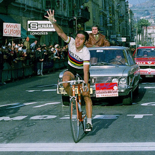 Eddy Merckx vincitore a Sanremo nel 1972