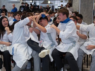 L’Istituto Alberghiero “Gae Aulenti” brilla al Cooking Quiz e conquista la Finale Internazionale di Parma!