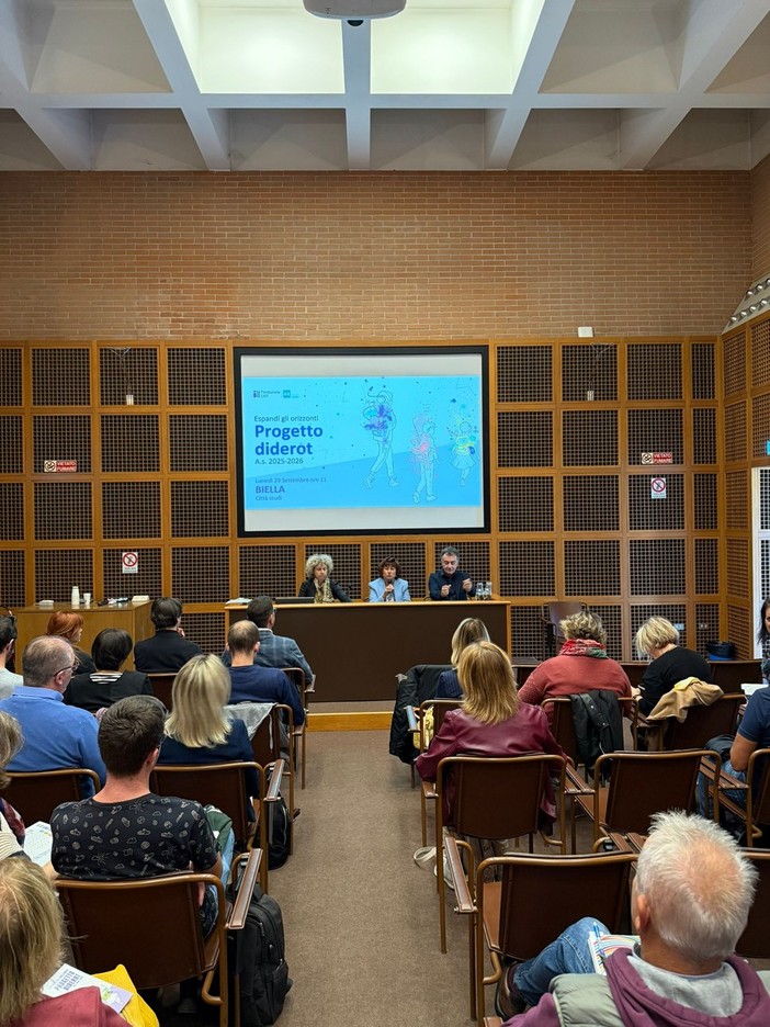 Fondazione CRT per la scuola, presentati a Biella "Insieme per il successo formativo", "Diderot" e "Il mio posto nel mondo" Fondazione CRT per la scuola, presentati a Biella "Insieme per il successo formativo", "Diderot" e "Il mio posto nel mondo"