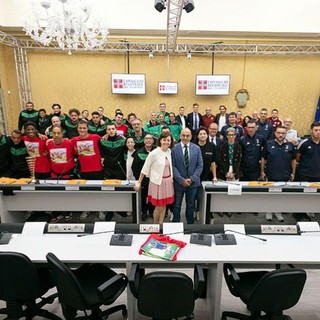 Il Consiglio premia i vincitori del torneo nazionale “Il Calcio è di Tutti” Il Consiglio premia i vincitori del torneo nazionale “Il Calcio è di Tutti”