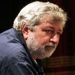 Un'immagine d'archivio di Francesco Guccini, recentemente scomparso Un'immagine d'archivio di Francesco Guccini, recentemente scomparso