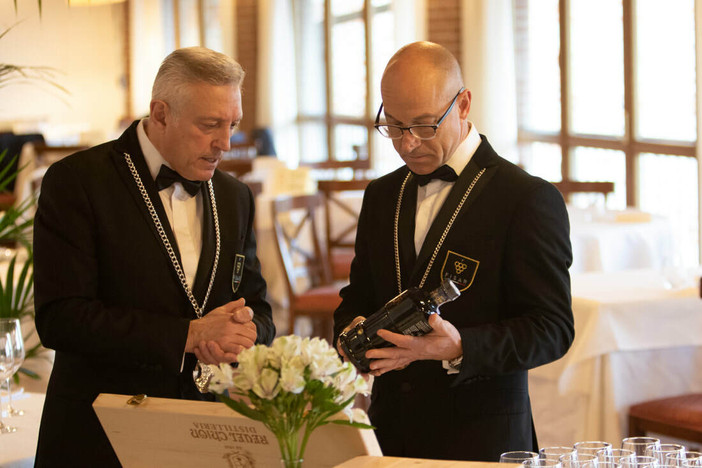 Diventare sommelier, a Biella ripartono i corsi FISAR: al via il 12 ottobre il nuovo percorso di primo livello Diventare sommelier, a Biella ripartono i corsi FISAR: al via il 12 ottobre il nuovo percorso di primo livello