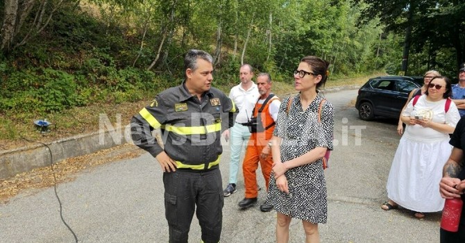 Incendio in Valsessera: linee tagliafuoco e presidi vicino alle abitazioni Incendio in Valsessera: linee tagliafuoco e presidi vicino alle abitazioni