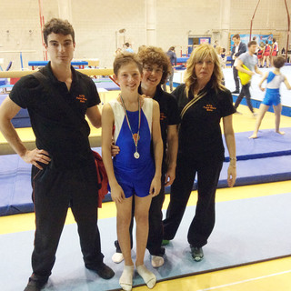 Gregorio Neggia con i suoi allenatori