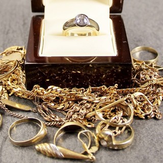 Dorzano, ritrovati gioielli rubati dopo 2 giorni