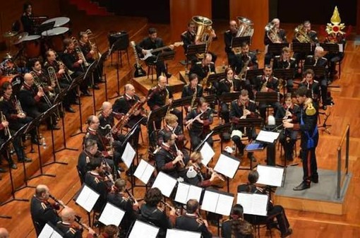 Orchestra a Fiati “Antica Musica del Corpo Pompieri di Torino 1882” Orchestra a Fiati “Antica Musica del Corpo Pompieri di Torino 1882”