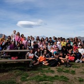 Dai banchi alle tende: la scuola media di Pettinengo in gita alla Brughiera Dai banchi alle tende: la scuola media di Pettinengo in gita alla Brughiera