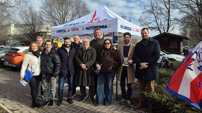 Lega Biella in piazza a sostegno delle Forze dell'Ordine e del Sì al referendum sulla giustizia