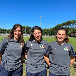 Gronda, al centro, Toeschi, a destra, in nazionale di rugby con il 7s - Foto M. Cristina Di Giacinto Gronda, al centro, Toeschi, a destra, in nazionale di rugby con il 7s - Foto M. Cristina Di Giacinto