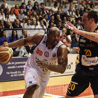 Un'immagine del derby di andata vinto da Biella Un'immagine del derby di andata vinto da Biella