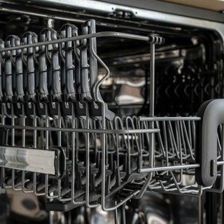 I segreti della cucina di un ristorante: cosa c'è dietro un piatto pulito