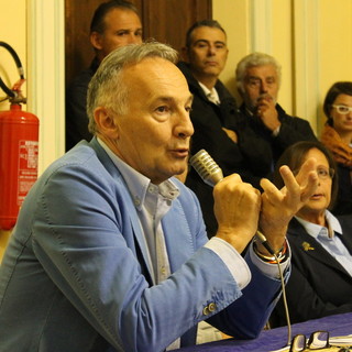 Basket - Biella da spettaolo ma crolla nel finale