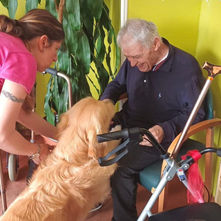 Maverick ha tenuto compagnia agli ospiti nell' RSA a Ronco Biellese