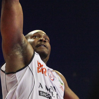 Basket - Nell'Angelico del derby non si salva nessuno