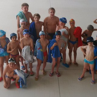 Estate Insieme alla piscina Rivetti FOTOGALLERY