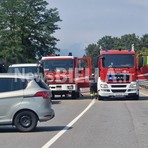 Carico in fiamme sulla tangenziale di Mottalciata, chiusa la SS 232 - Foto Stefania Zorio Carico in fiamme sulla tangenziale di Mottalciata, chiusa la SS 232 - Foto Stefania Zorio