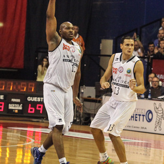 Basket - Dopo i primi venti minuti Angelico avanti di 8 lunghezze Basket - Dopo i primi venti minuti Angelico avanti di 8 lunghezze