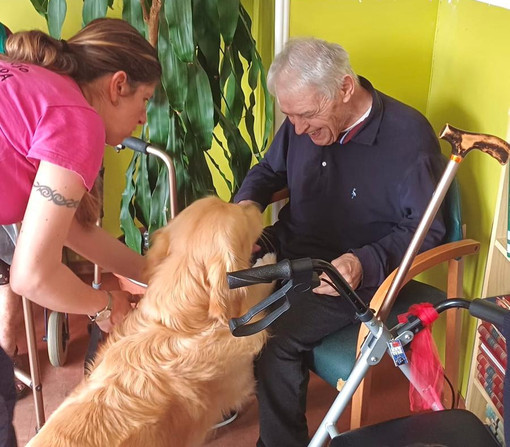 Maverick ha tenuto compagnia agli ospiti nell' RSA a Ronco Biellese