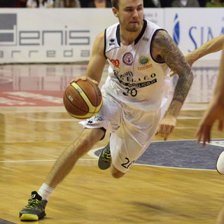 Basket - Biella sommerge di triple Veroli Basket - Biella sommerge di triple Veroli