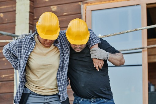 Infortunio sul lavoro, cosa fare nelle prime 48 ore per non compromettere la richiesta di risarcimento