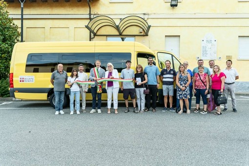 Massazza inaugura il nuovo scuolabus acquistato con fondi regionali Massazza inaugura il nuovo scuolabus acquistato con fondi regionali