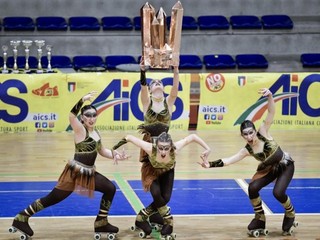 Pattinaggio senza barriere, inclusione in pista e sguardo verso il traguardo europeo: Skating Biella apre all’inclusività e punta al Portogallo Pattinaggio senza barriere, inclusione in pista e sguardo verso il traguardo europeo: Skating Biella apre all’inclusività e punta al Portogallo
