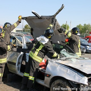 Calcio benefico - Gli Amici di Alberto vincono il Memorial Mercandino FOTOGALLERY Calcio benefico - Gli Amici di Alberto vincono il Memorial Mercandino FOTOGALLERY