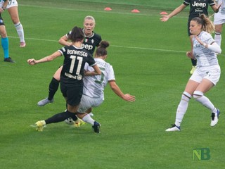 Juventus Women Ternana 2-1: Cambiaghi allo scadere regala tre punti sudati FOTO Enrico Eletto Juventus Women Ternana 2-1: Cambiaghi allo scadere regala tre punti sudati FOTO Enrico Eletto