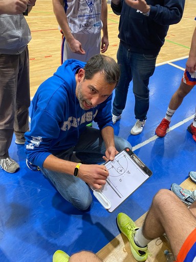Luca Garri si dimette: non sarà più Tecnico del Teens Basket Biella. Luca Garri si dimette: non sarà più Tecnico del Teens Basket Biella.