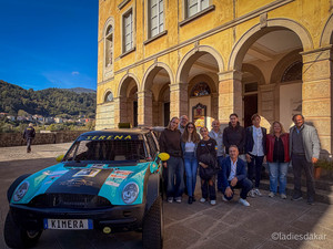 Serena Rodella con le Ladies Dakar in cattedra a Garfagnana FOTO Serena Rodella con le Ladies Dakar in cattedra a Garfagnana FOTO