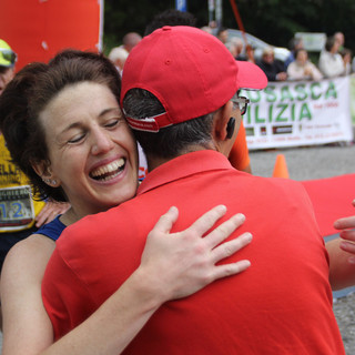 Lara Giardino vince la mezza maratona di Santhià