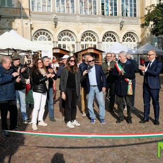 Sordevolo, ultimi posti disponibili per esporre al Mercatino degli Angeli - Foto delle edizioni precedenti