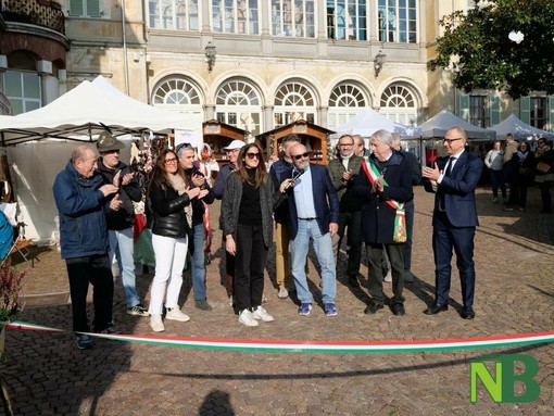 Sordevolo, ultimi posti disponibili per esporre al Mercatino degli Angeli - Foto delle edizioni precedenti
