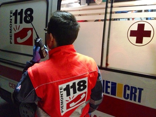 Dal Nord Ovest - Rischia di soffocare per un boccone al ristorante, uomo di 65 anni soccorso dal 118 (foto di repertorio) Dal Nord Ovest - Rischia di soffocare per un boccone al ristorante, uomo di 65 anni soccorso dal 118 (foto di repertorio)