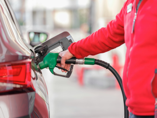 Biella, prezzi più bassi ai distributori ma il carburante è esaurito Biella, prezzi più bassi ai distributori ma il carburante è esaurito