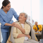 Assistere un anziano non autosufficiente: a Cossato sei incontri gratuiti Assistere un anziano non autosufficiente: a Cossato sei incontri gratuiti
