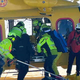 Incidente in pista a Bielmonte, donna soccorsa e trasferita in elicottero - Foto e video Lalla lalla