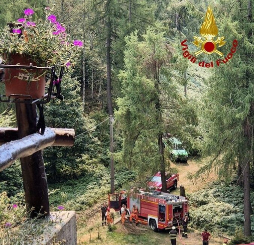Incendio Monte Barone, finito il presidio dei Vigili del Fuoco Incendio Monte Barone, finito il presidio dei Vigili del Fuoco