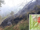 Un'immagine dell'incendio in Valsessera, sopra la mappa dell'avviso emanato dal Comune di Coggiola. Un'immagine dell'incendio in Valsessera, sopra la mappa dell'avviso emanato dal Comune di Coggiola.