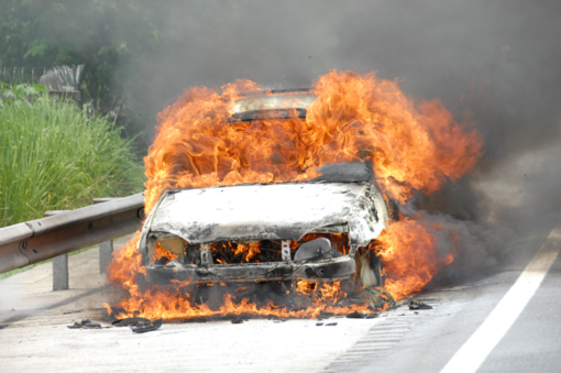Auto in fiamme nella notte a Cossila, intervengono i Vigili del Fuoco - Foto di repertorio Auto in fiamme nella notte a Cossila, intervengono i Vigili del Fuoco - Foto di repertorio